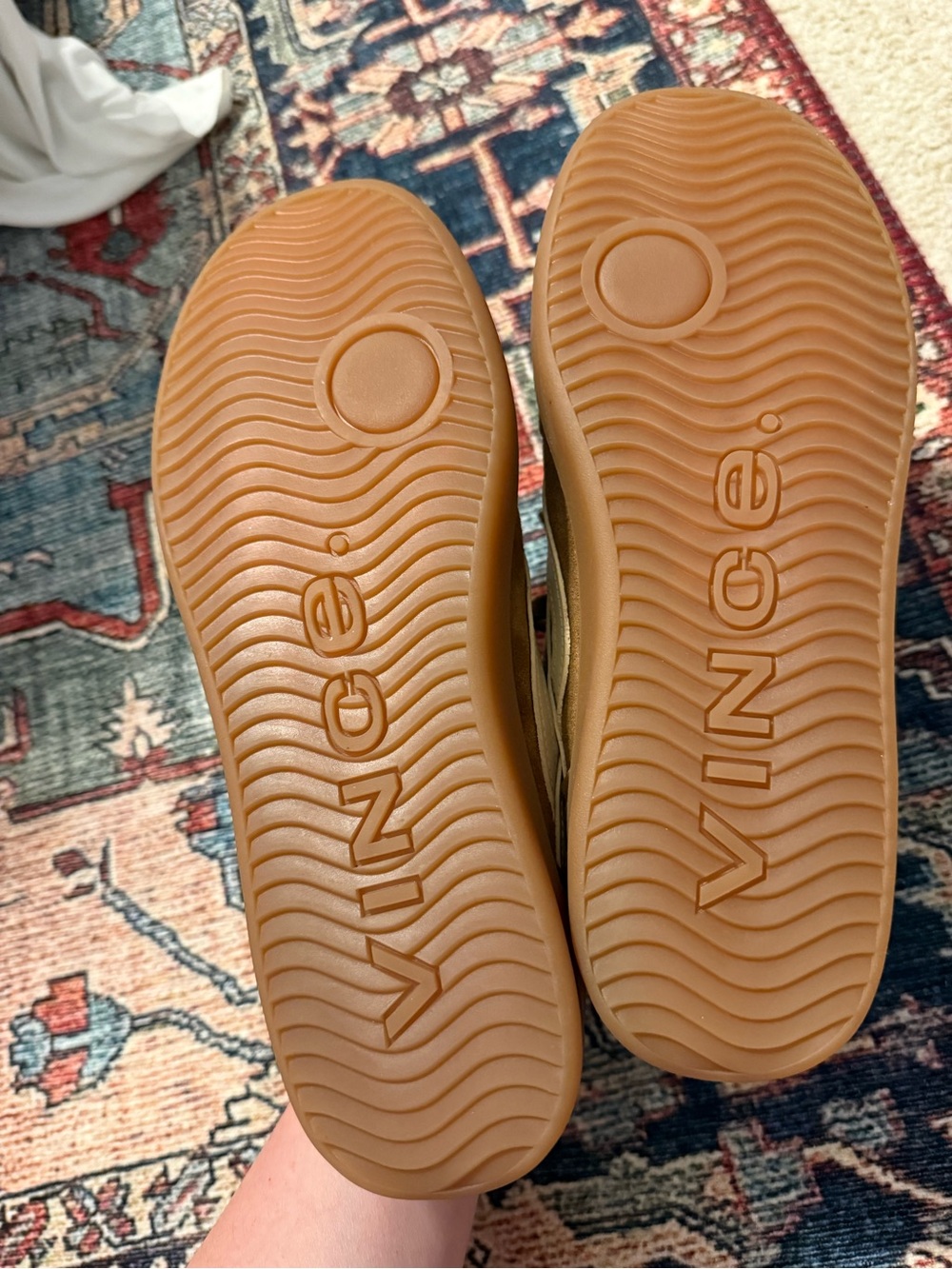 Vince Oasis Sneakers - Picture 6 of 8